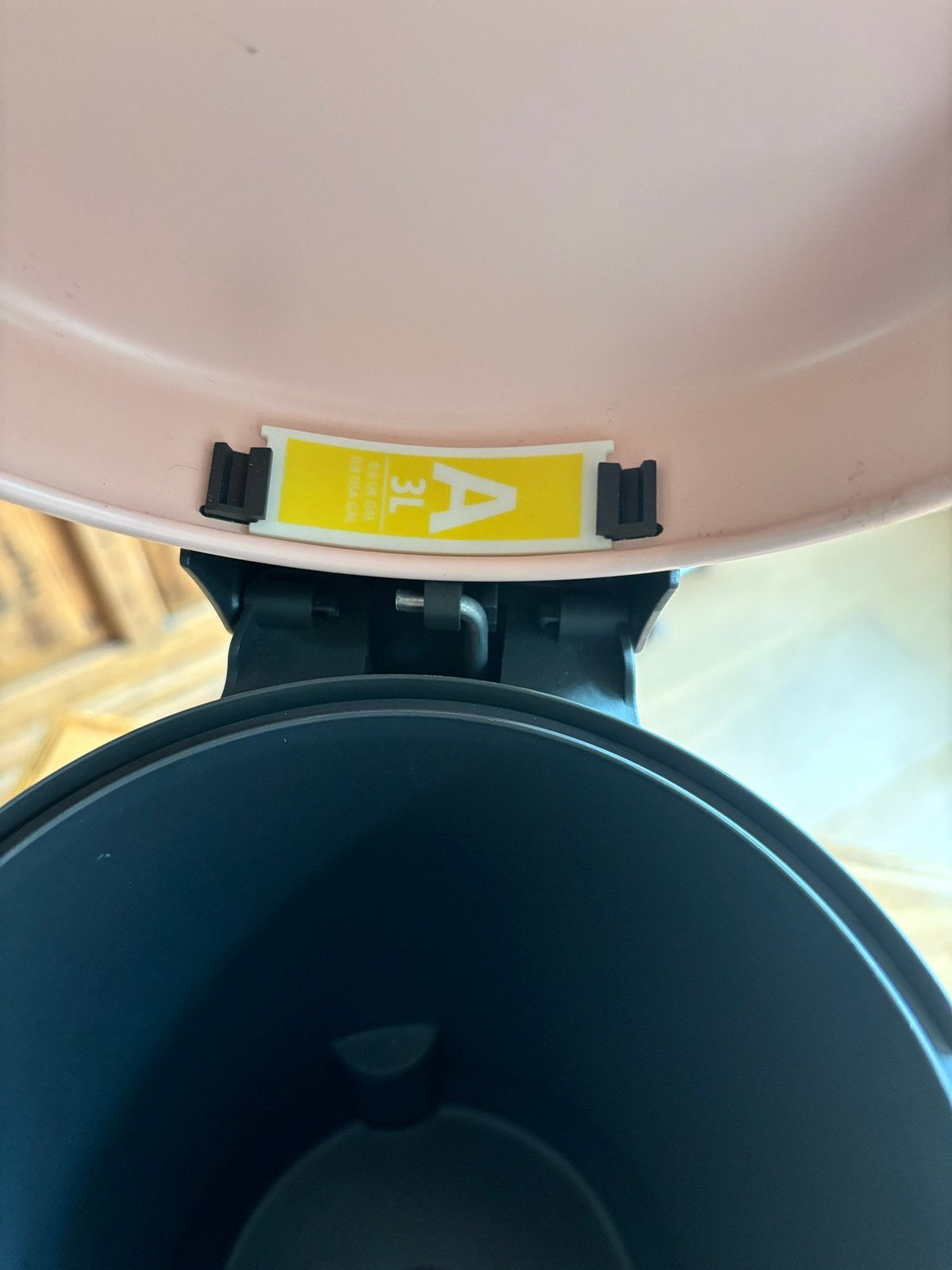 Brabantia prullenbak 3L - Roze met pedaal, Huis en Inrichting, Met pedaal, Ophalen of Verzenden, Zo goed als nieuw, Minder dan 10 liter