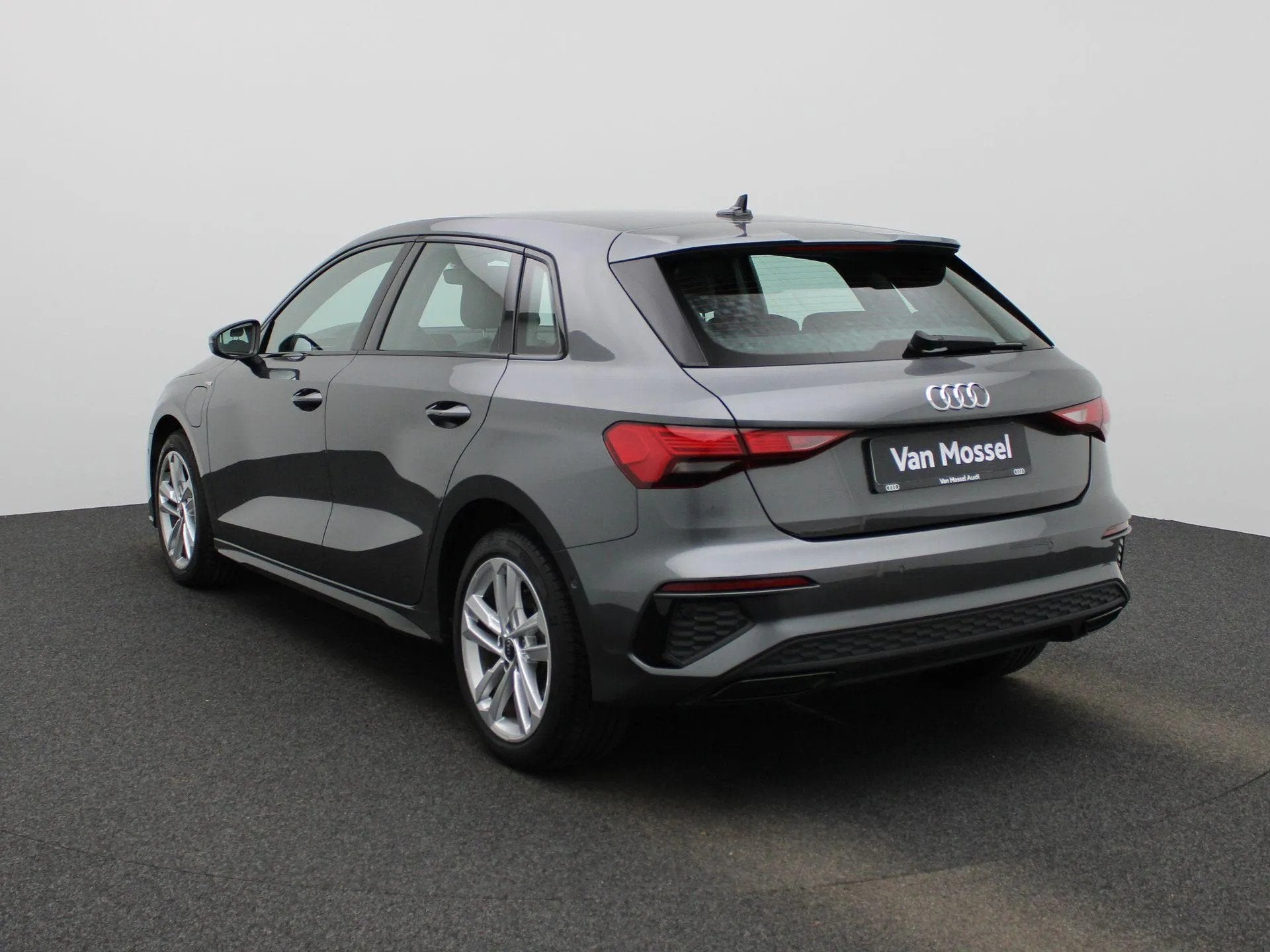 Audi A3 Sportback 40 TFSI e Advanced edition (bj 2024), 1525 kg, Gebruikt, 4 cilinders, Plug-in hybride