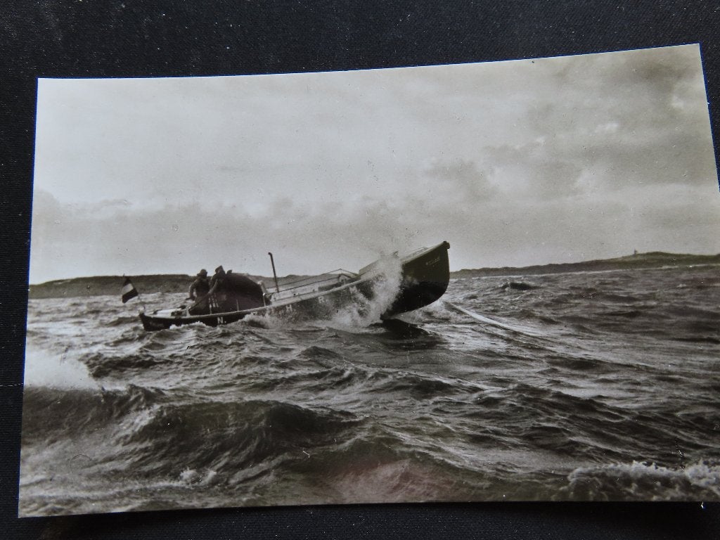 ansichtkaart reddingboot "Rosilee" KNRM, Verzamelen, Ophalen of Verzenden, Motorboot, Kaart, Foto of Prent