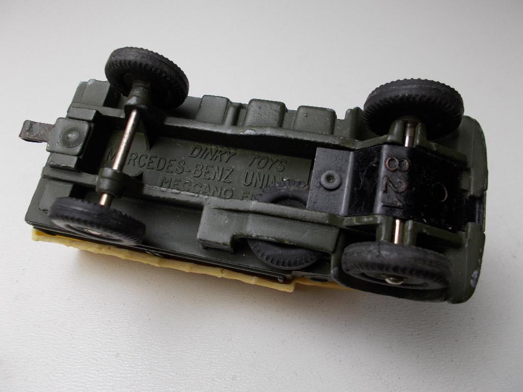 1961 Dinky Toys 804 MERCEDES-BENZ UNIMOG + vervangende HUIF!, Ophalen of Verzenden, Gebruikt, Bus of Vrachtwagen, Dinky Toys