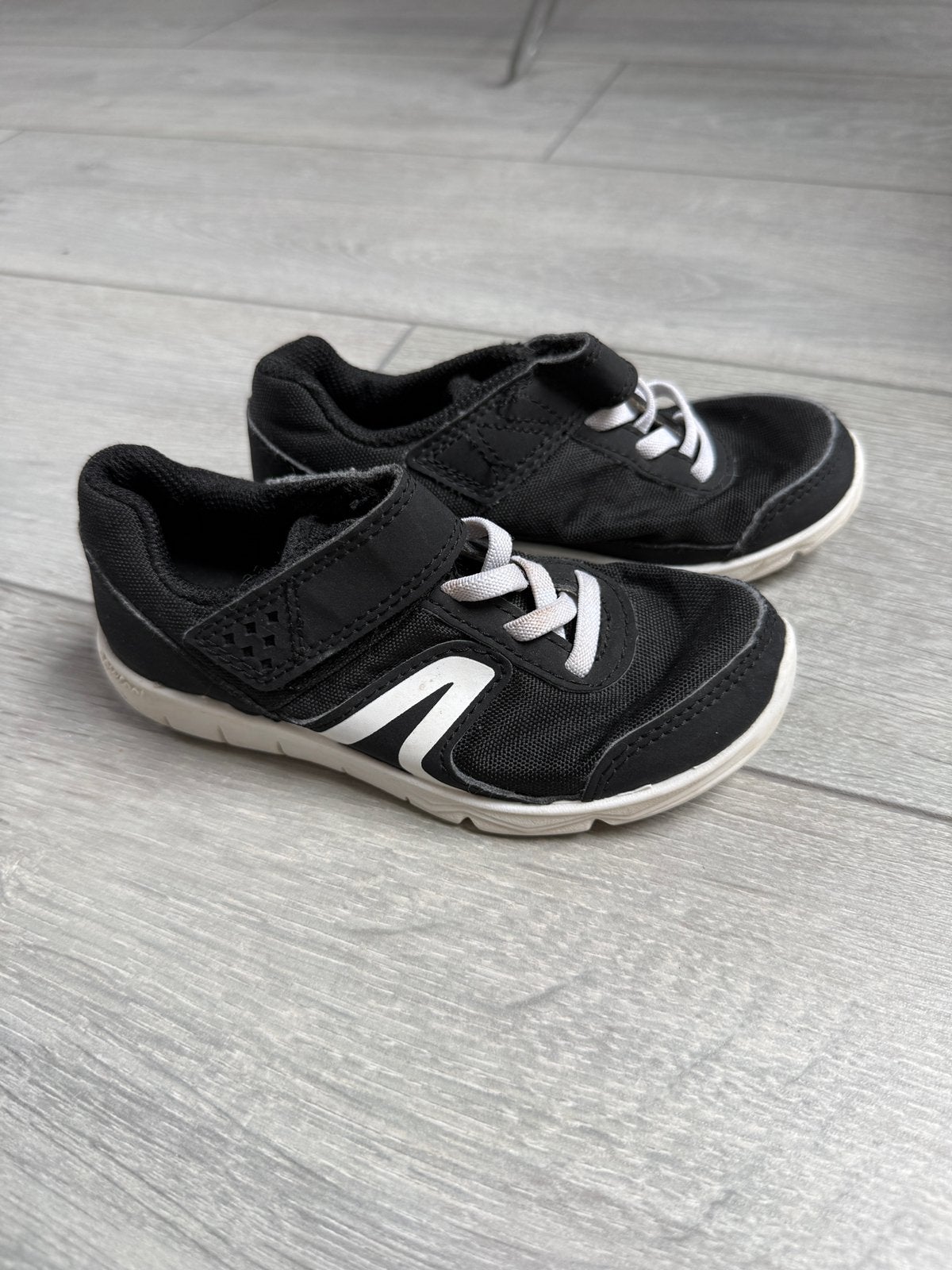 Gymschoenen maat 28, Kinderen en Baby's, Kinderkleding | Schoenen en Sokken, Ophalen of Verzenden, Zo goed als nieuw, Jongen of Meisje
