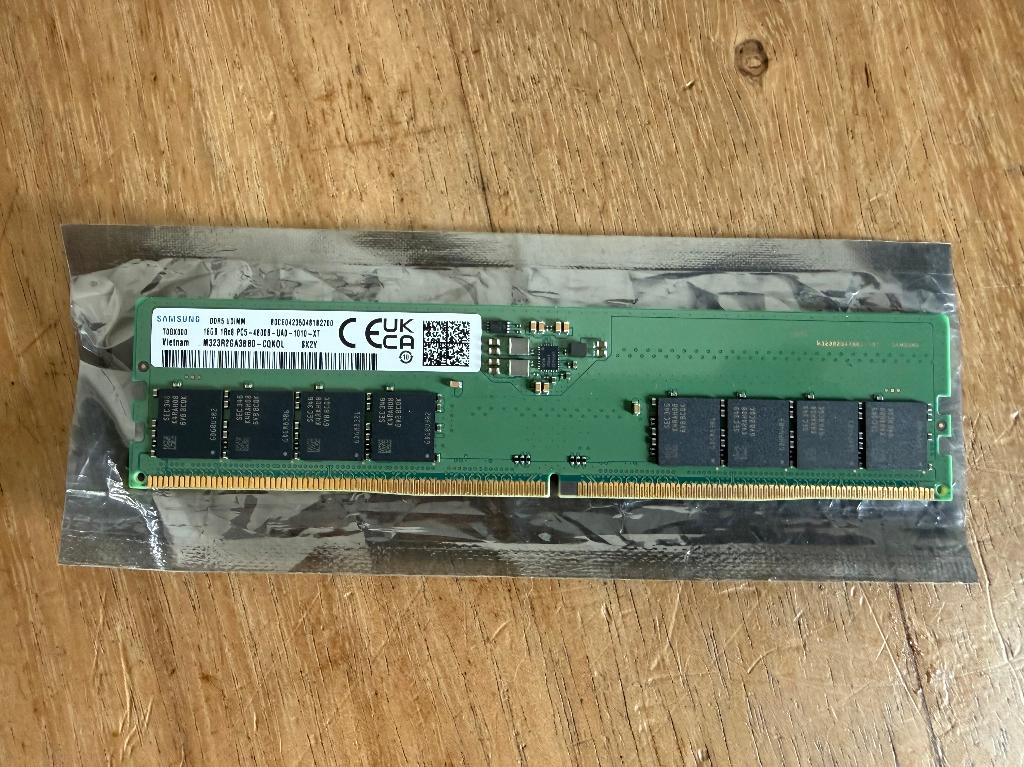 Samsung 16GB DDR5-4800 UDIMM RAM (M323R2GA3BB0), Computers en Software, RAM geheugen, Ophalen of Verzenden, Zo goed als nieuw