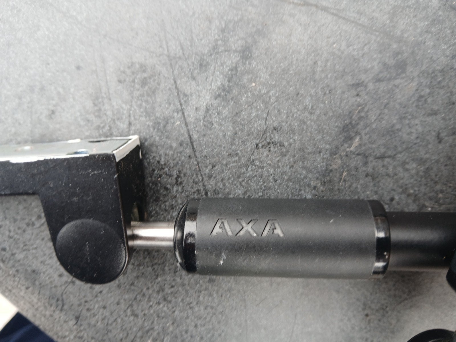AXA Raamuitzetters / Gasveren voor ramen, Gebruikt, Minder dan 80 cm, Minder dan 80 cm, Overige typen