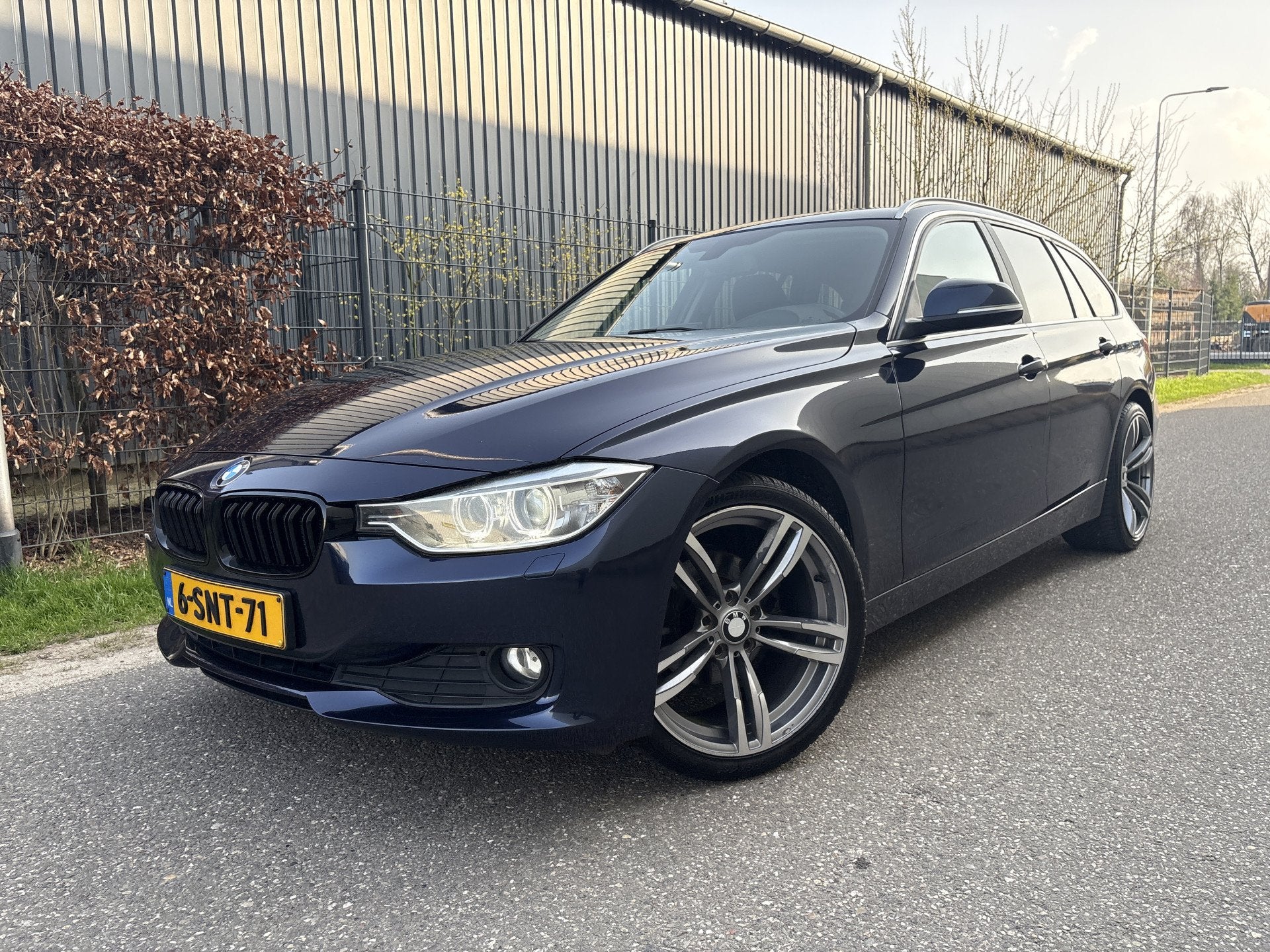 BMW 3 Serie Touring 316i Executive Upgrade / NAVI / AIRCO EC, Auto's, Gebruikt, Euro 6, 4 cilinders, Blauw