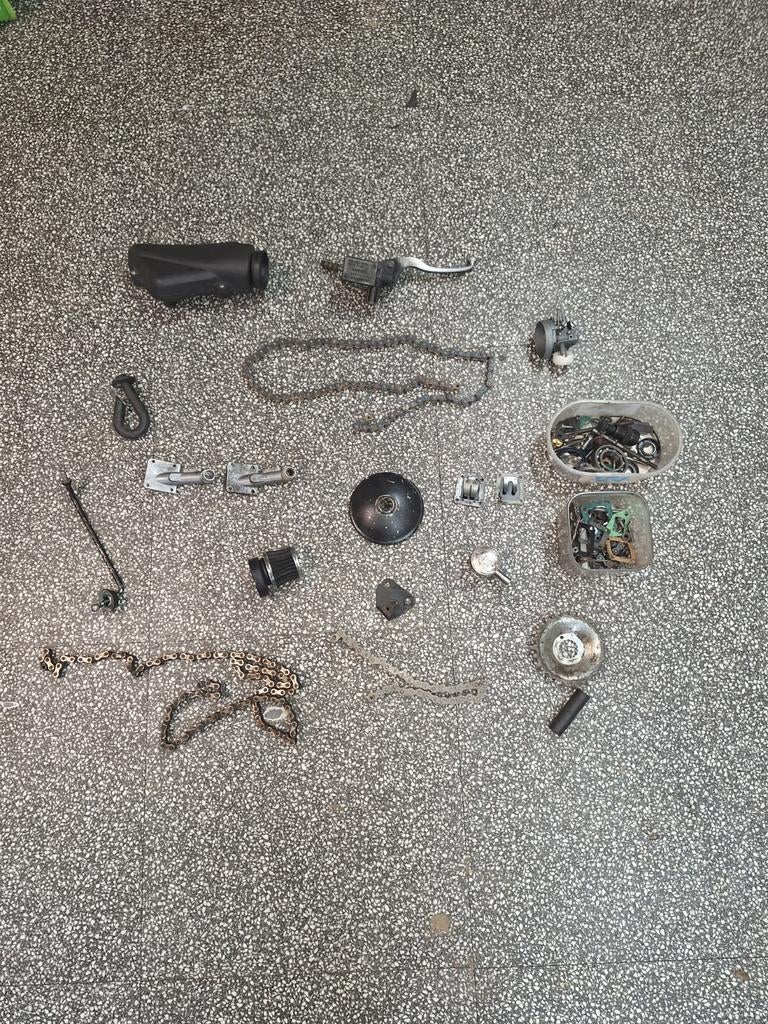 Tomos onderdelen tekoop alles voor 15 euro, Ophalen, Gebruikt, Overige typen, Tomos