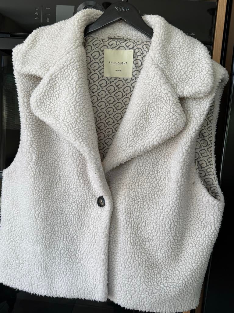 FREEQUENT teddy gilet, maat XXL - 46, Kleding | Dames, Ophalen of Verzenden, Zo goed als nieuw, Maat 46/48 (XL) of groter, Wit