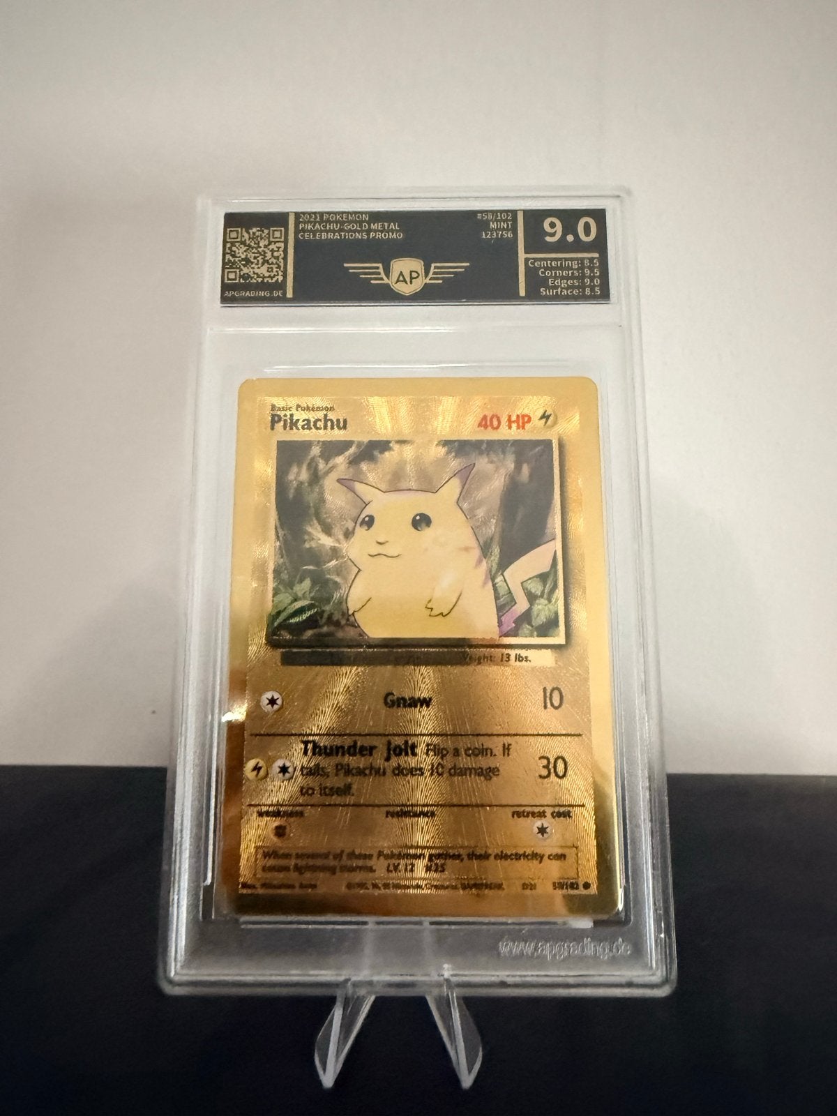 Pikachu Gold Metal Celebrations Promo AP Graded 9.0, Ophalen of Verzenden, Zo goed als nieuw, Losse kaart