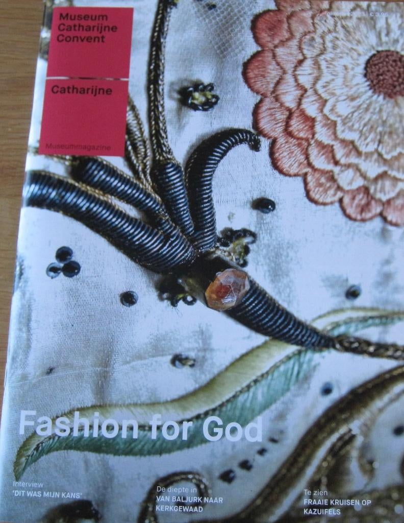 Fashion for God - kerkelijk textiel door de eeuwen, Ophalen of Verzenden, Zo goed als nieuw, Overige onderwerpen