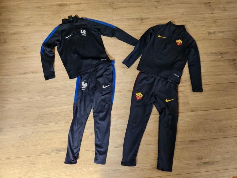 2x trainingspakken Nike dri-fit maat XS (AC Roma en FFF), Ophalen of Verzenden, Zo goed als nieuw, Jongen of Meisje