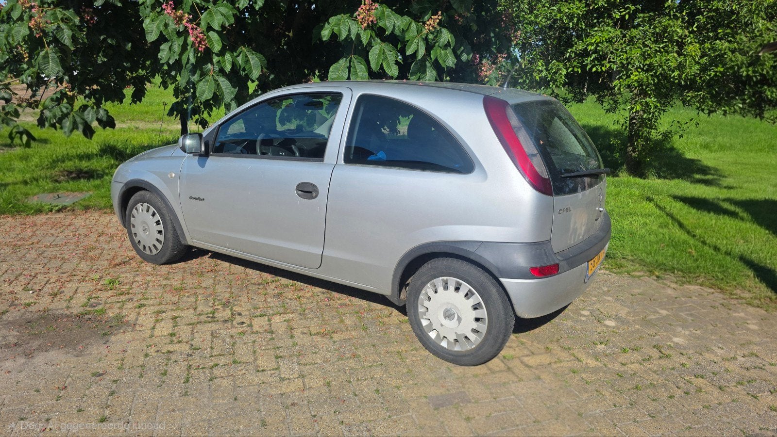 Opel Corsa 3-deurs grijs |APK t/m 13 juni |Rijdende klusauto, Voorwielaandrijving, 450 kg, 74 pk, 31 €/maand