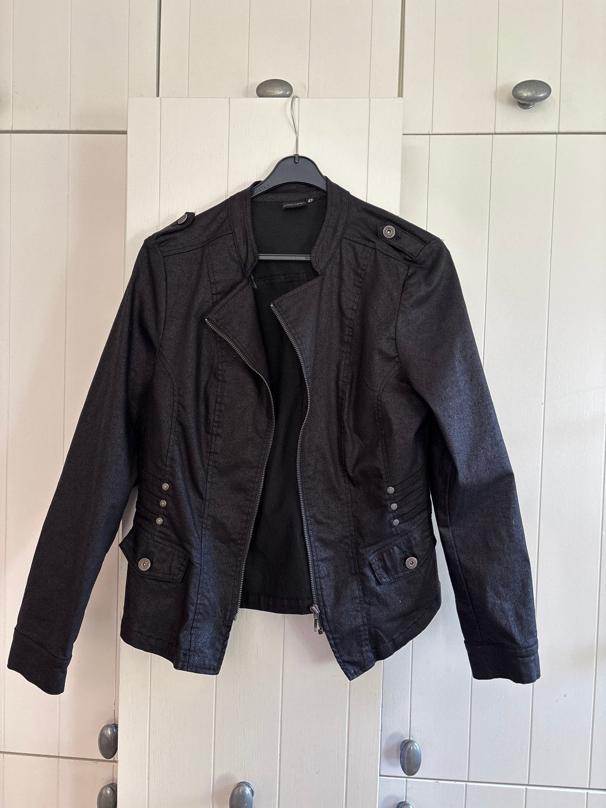 Zwart stoer jasje biker maat 42/44 van Dreamstar, Zwart, Maat 42/44 (L), Nieuw, Ophalen of Verzenden