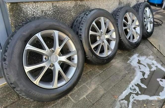 Renault Megane velgen 16 inch, Gebruikt, 16 inch, Banden en Velgen, Personenwagen