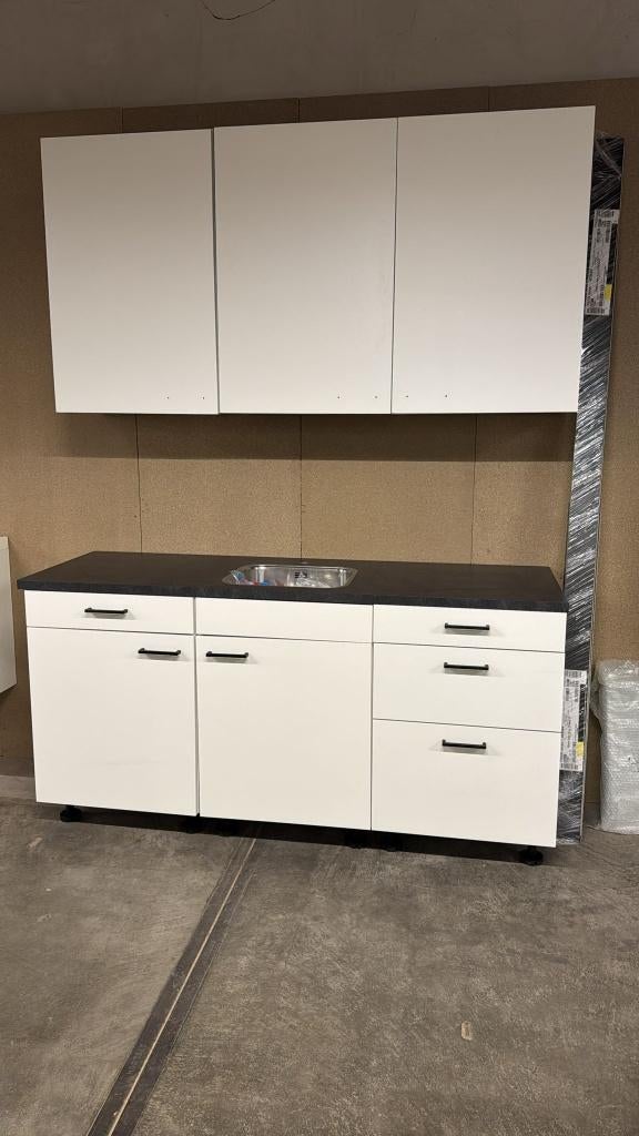 Panty / Bijkeuken - Wit Mat - Ingelegde spoelbak + Kraan, Ophalen, Wit, 150 tot 200 cm, Nieuw