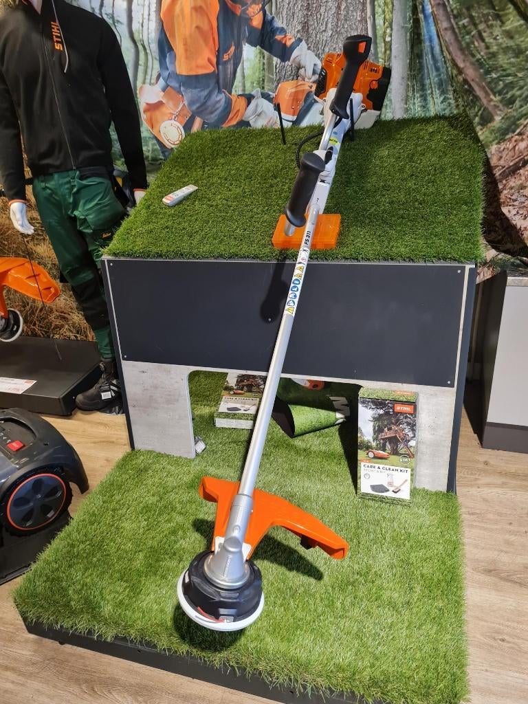 STIHL FS 131 met garantie, Tuin en Terras, Bosmaaiers, Ophalen of Verzenden, Zo goed als nieuw, 50 cm of meer, Stihl
