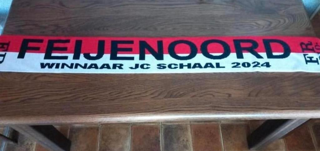 Winnaar Johan Cruyff schaal 2024 - Feyenoord sjaal, Verzenden