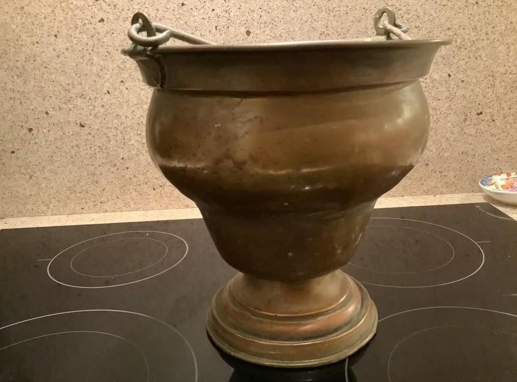 Antieke koperen pot op voet, Antiek en Kunst, Ophalen of Verzenden