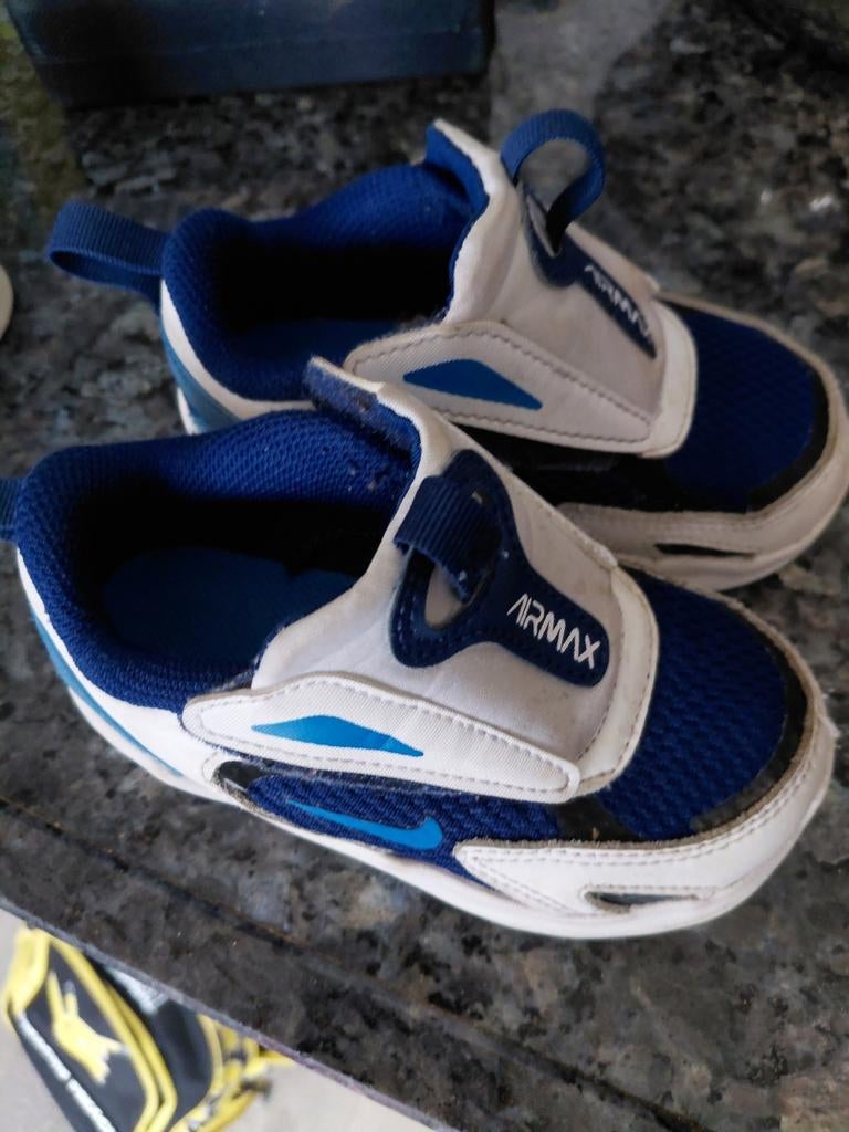 Nike Air Max peuterschoenen maat 23,5, Kinderen en Baby's, Kinderkleding | Schoenen en Sokken, Ophalen, Gebruikt, Sportschoenen