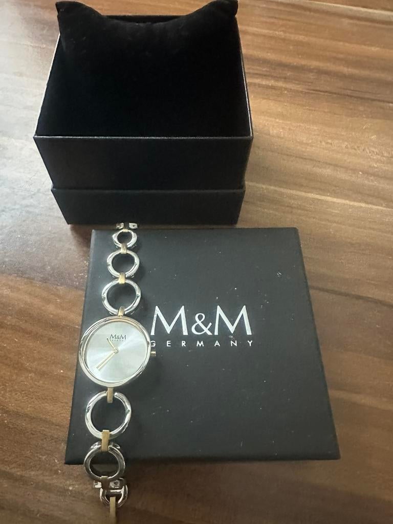 Nieuw in doos M&M horloge, Ophalen of Verzenden, Zo goed als nieuw