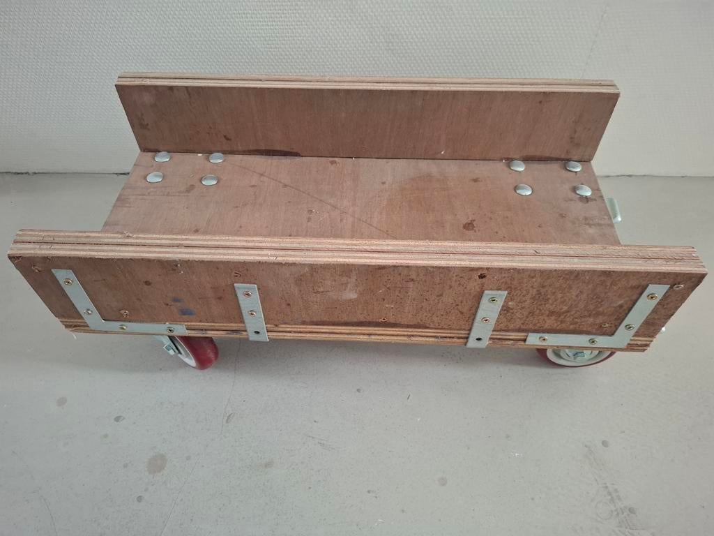 Houten transportkar voor zware objecten, Ophalen