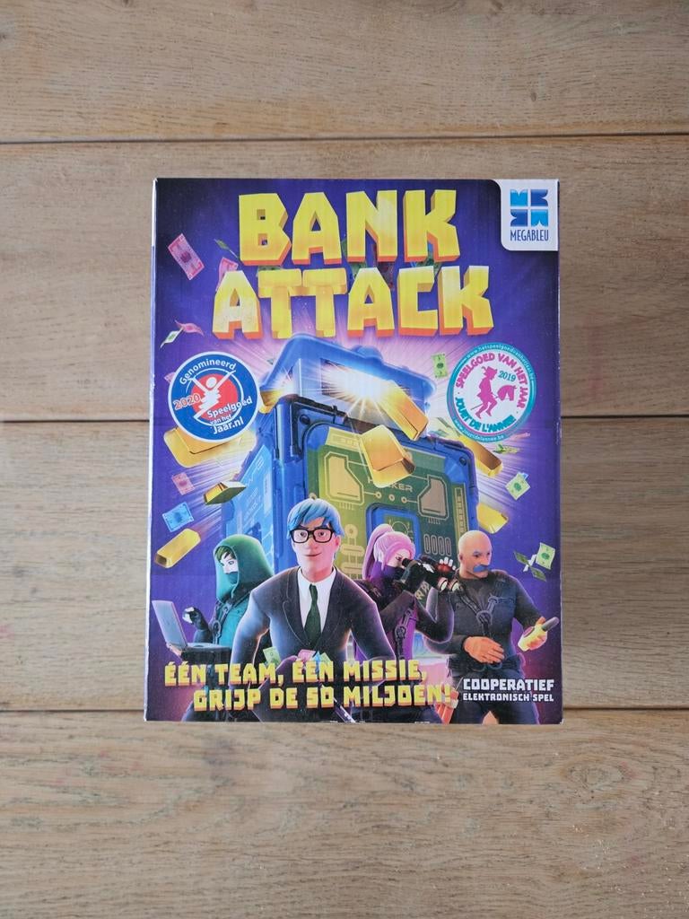 Bank Attack Bordspel - Coöperatief Spel, Megableu, Ophalen of Verzenden, Zo goed als nieuw, Vijf spelers of meer