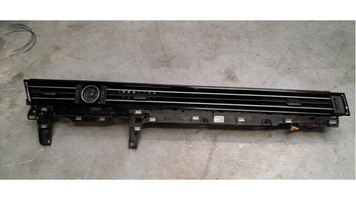 Luchtrooster Dashboard van een Volkswagen Passat, Gebruikt, -, Volkswagen, -