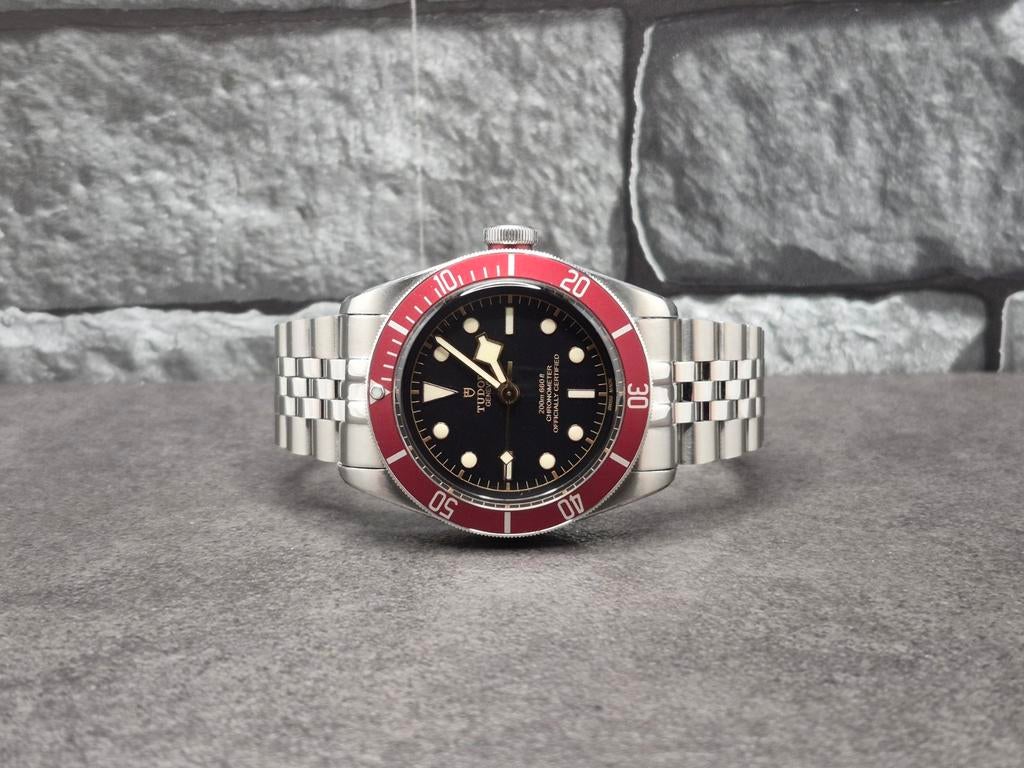 Tudor Black Bay heritage red 41mm, full set 2018 extra band, Overige merken, Staal, Staal, Polshorloge