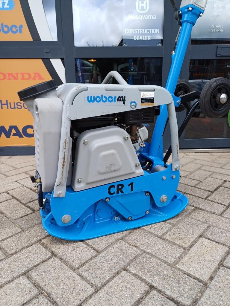 Weber CR1 trilplaat BJ2024 VOOR/ACHTERUIT water sproeiinstal, Ophalen, Zo goed als nieuw