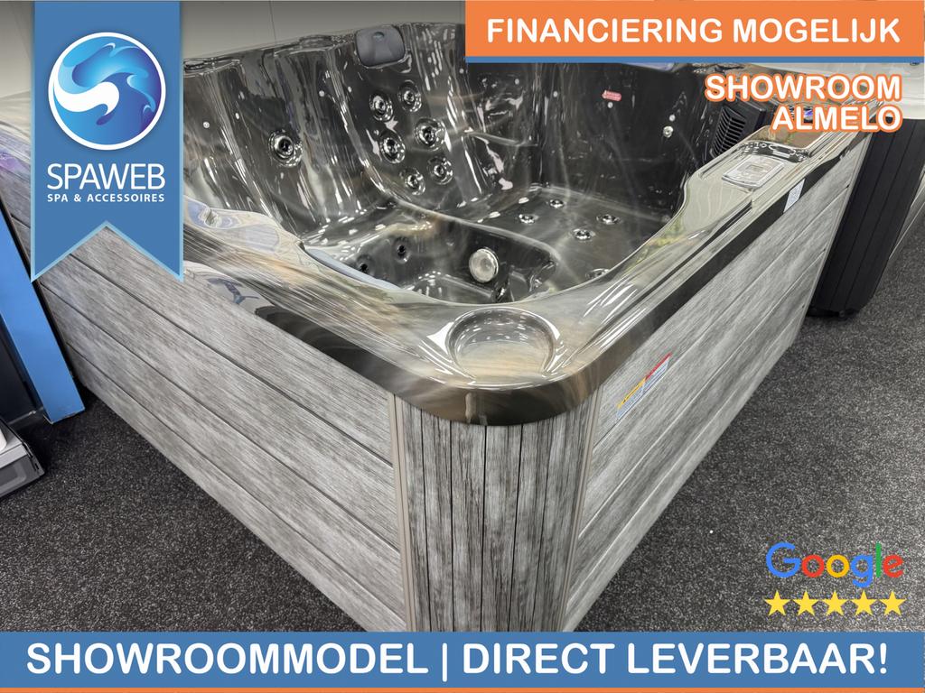 Deze nieuwe canadeze spa normaal €7250,- nu €6900,-