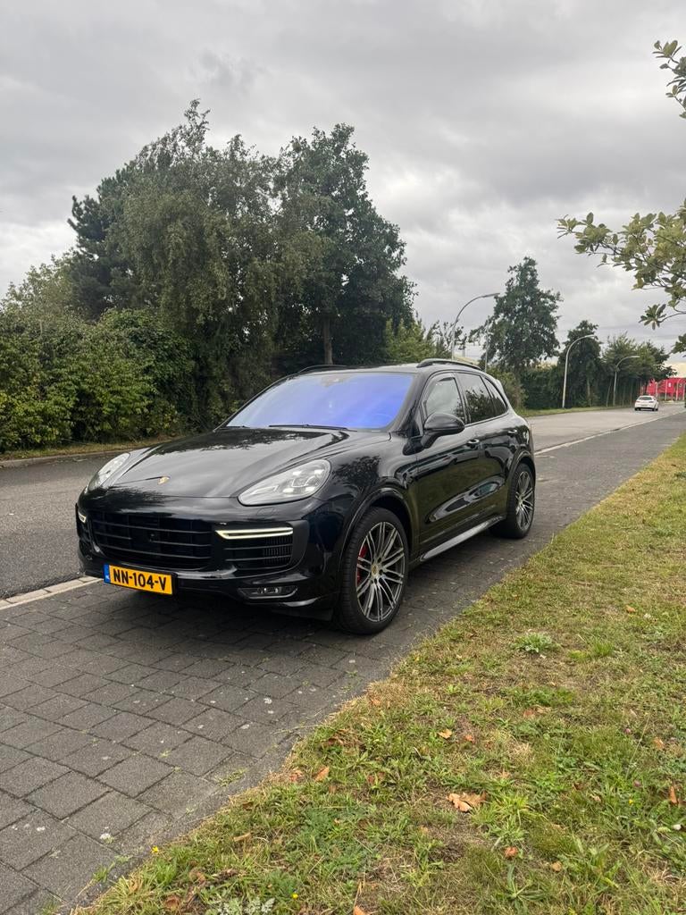 Porsche Cayenne GTS 3.6 V6 440pk Tiptronic S 2015 Zwart, Auto's, Automaat, Cayenne, Zwart, Zwart