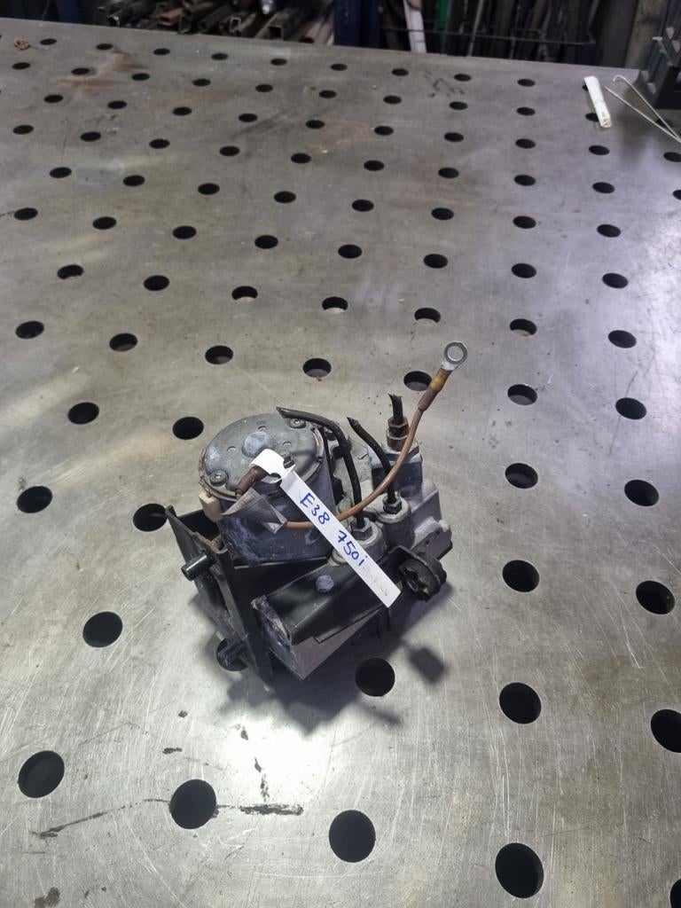 ABS Pomp/ Module E38 750i V12, Ophalen of Verzenden, Gebruikt, BMW