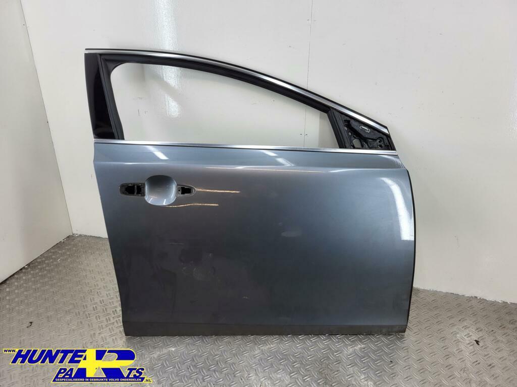 Portier RV Volvo V40 Kleurcode: 714 ('12-'19) 31662585, Auto-onderdelen, Carrosserie en Plaatwerk, Deur, Voor, Rechts, Gebruikt