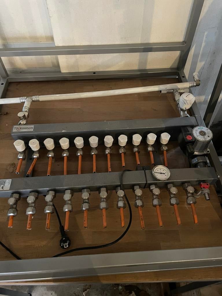 Verdeler vloerverwarming 2 stuks, Ophalen, Minder dan 30 cm, Overige typen, Minder dan 60 cm