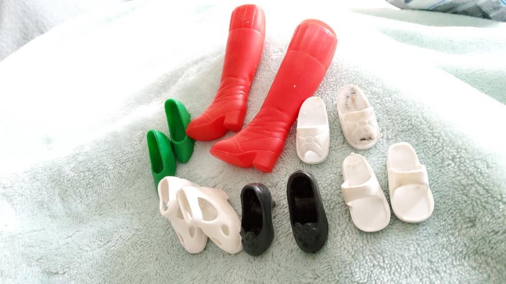 Vintage Barbie Sindy Fleur laarzen pumps slippers., Ophalen of Verzenden, Zo goed als nieuw, Fashion Doll