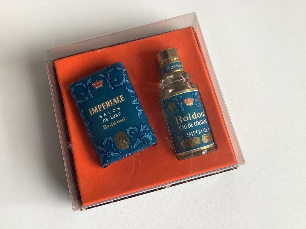 vintage boldoot setje Eau de Cologne + zeep, Ophalen of Verzenden, Zo goed als nieuw, Parfumfles, Gevuld