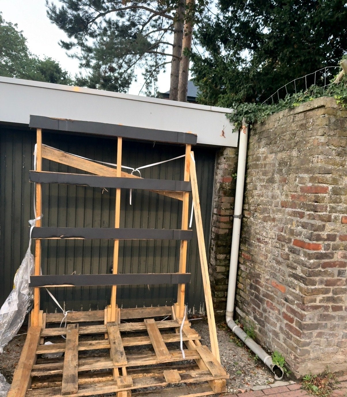 Kozijn / pallet bok 2 stuks - gratis af te halen, Doe-het-zelf en Verbouw