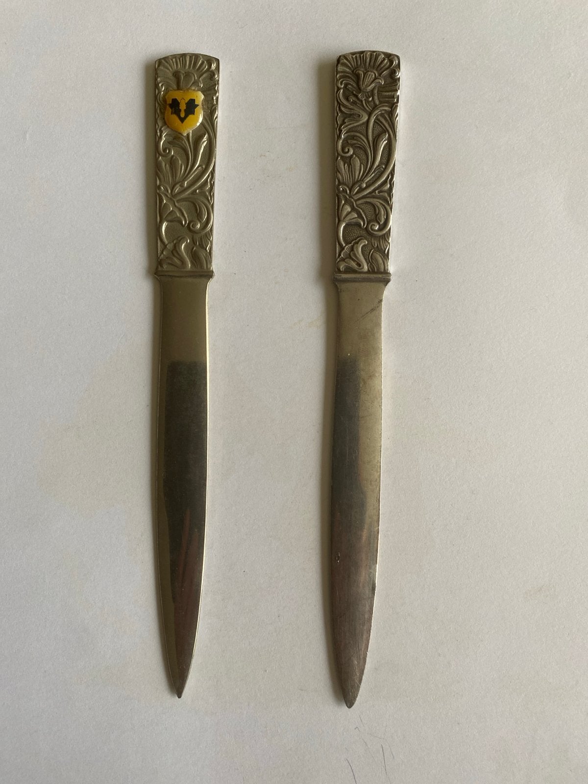 Set van 2 vintage briefopeners met sierlijk handvat, Ophalen of Verzenden