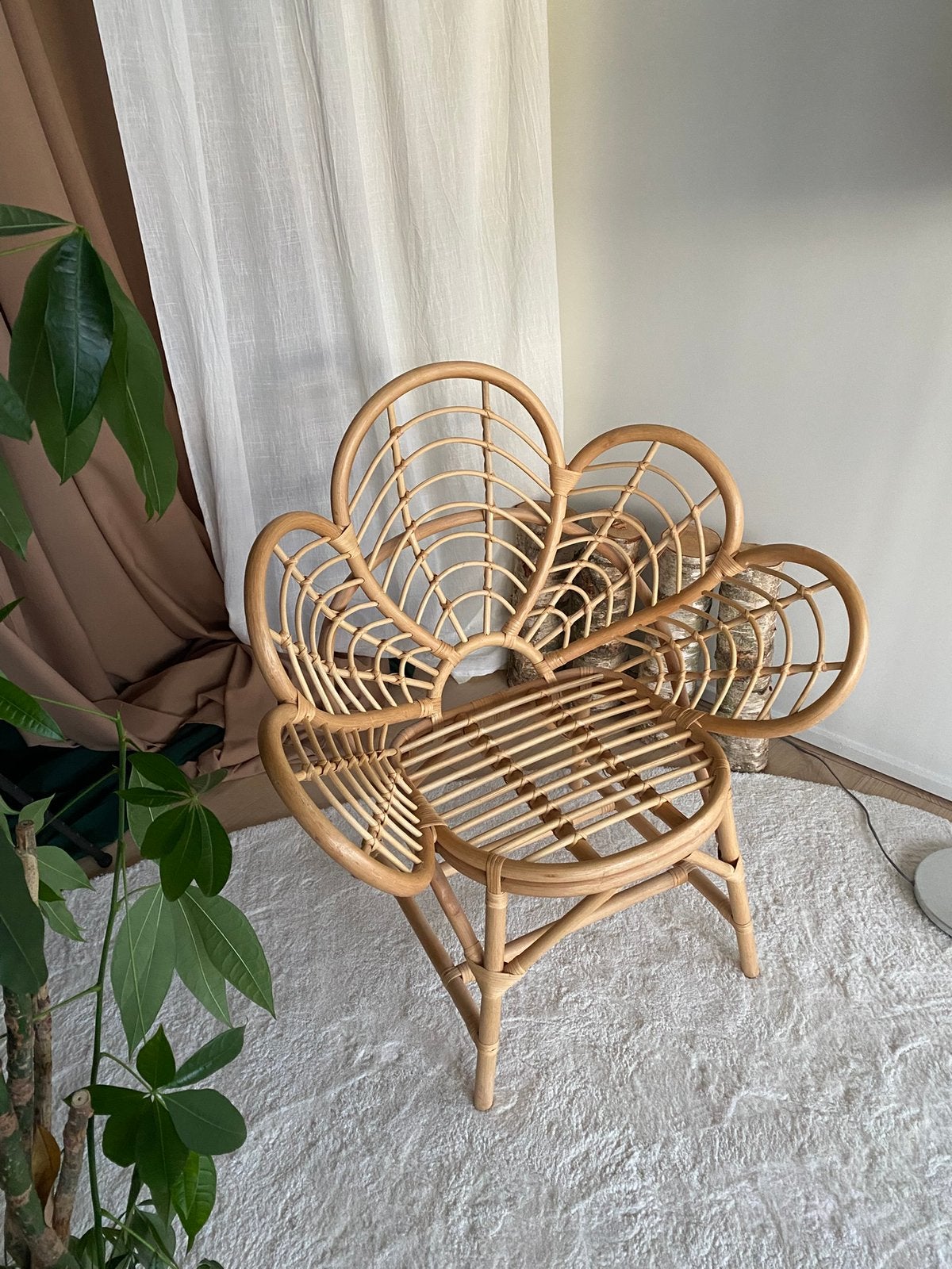 Bloemstoel - Rotan Lotus kuipstoel, Huis en Inrichting, Ophalen, Zo goed als nieuw, Bruin, Eén