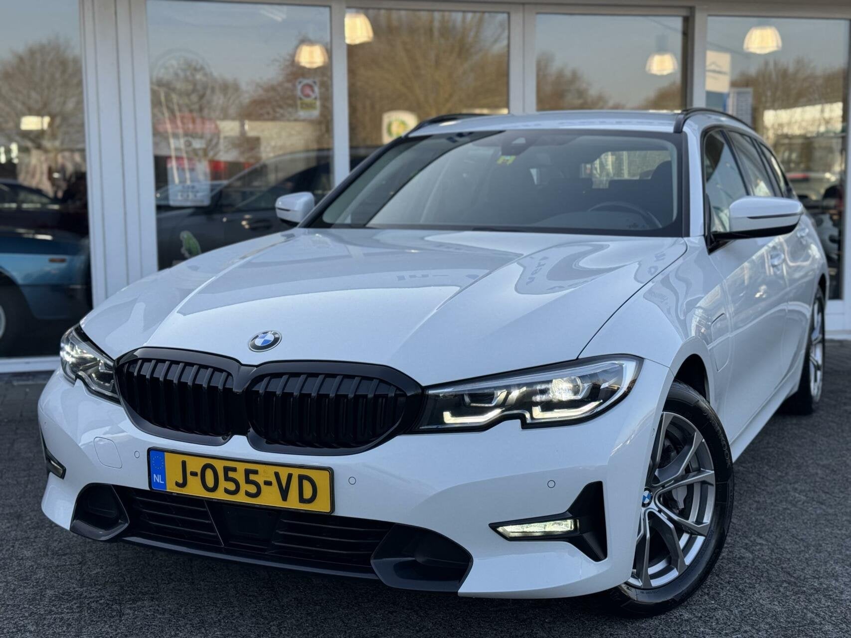 BMW 3-serie Touring 330e High Executive, M-Pakket,Leder,Spor, Auto's, Achterwielaandrijving, Gebruikt, 4 cilinders, Automatische klimaatregeling