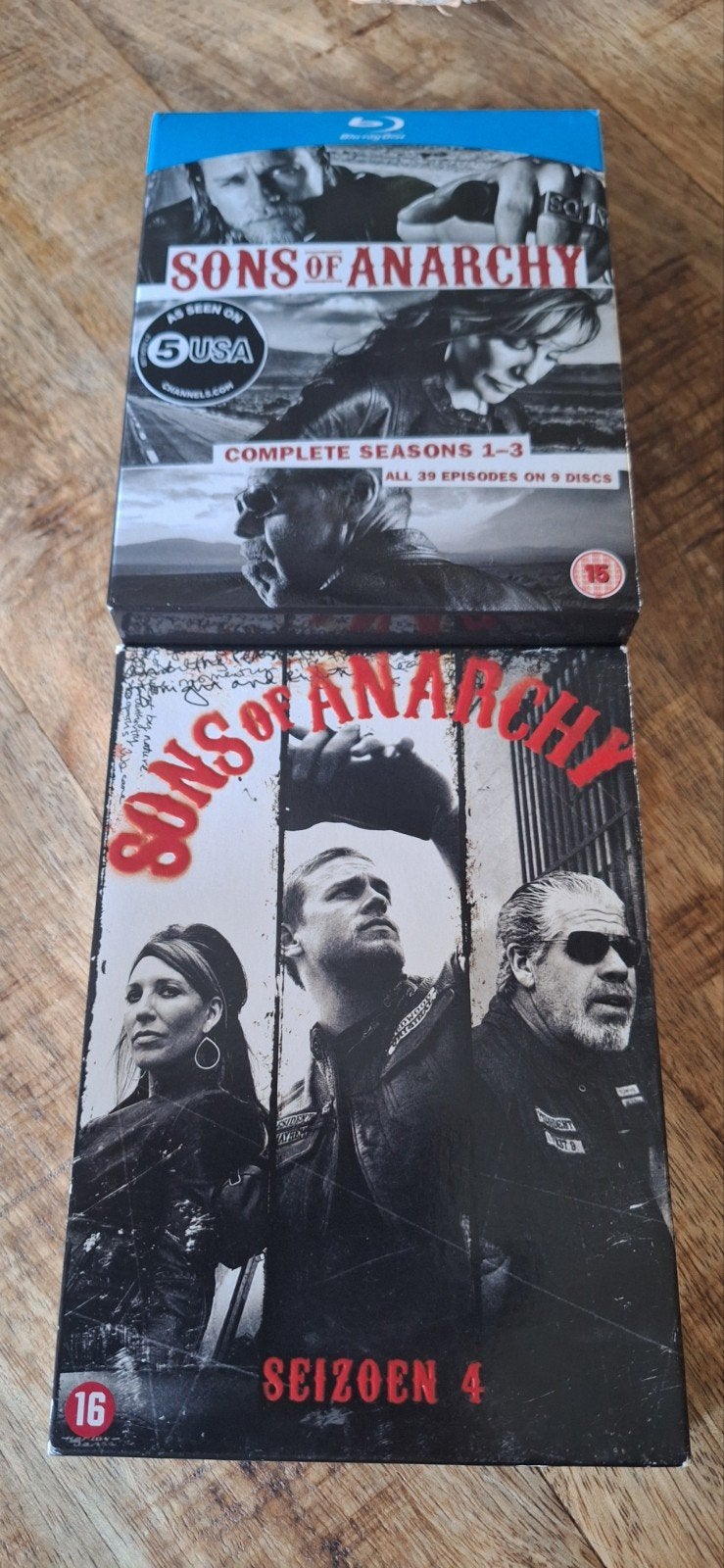 Sons of Anarchy Seizoen 1-3 (Blu-ray) en Seizoen 4 (DVD), Vanaf 16 jaar, Seizoen 1, Ophalen of Verzenden, Inclusief doosje