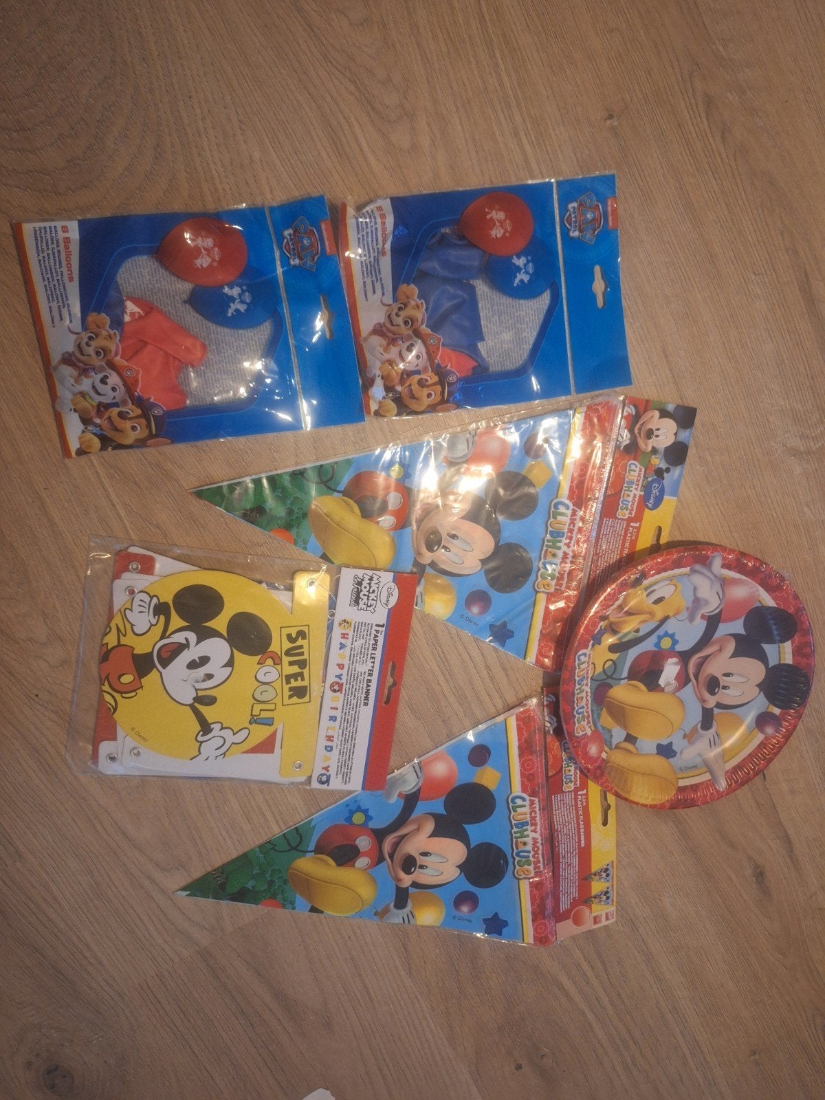 Mickey Mouse en Paw Patrol Feestartikelen, Ophalen of Verzenden, Nieuw, Feestartikel, Verjaardag