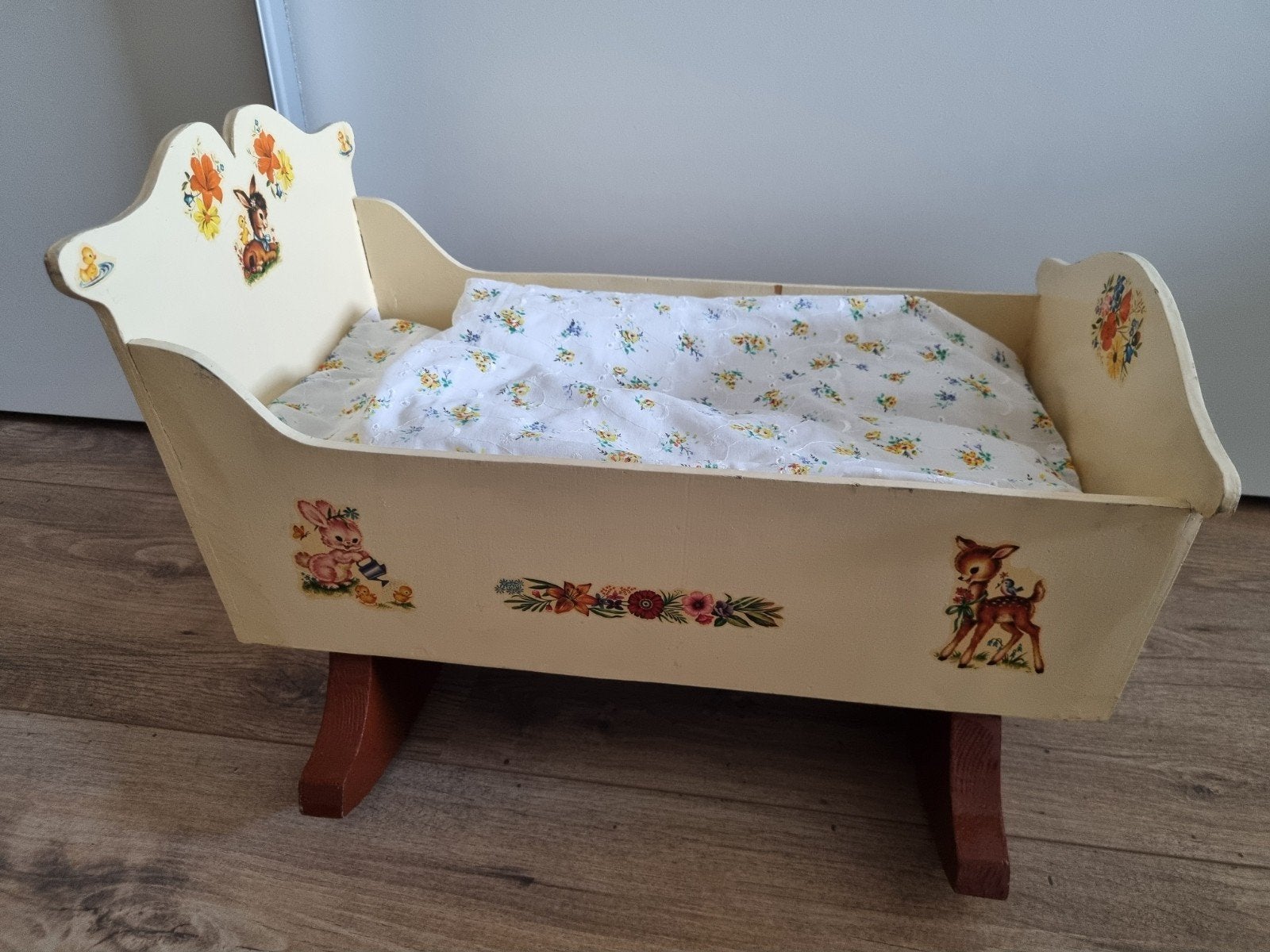 Heel schattig vintage poppen bedje, Ophalen of Verzenden, Gebruikt, Overige typen