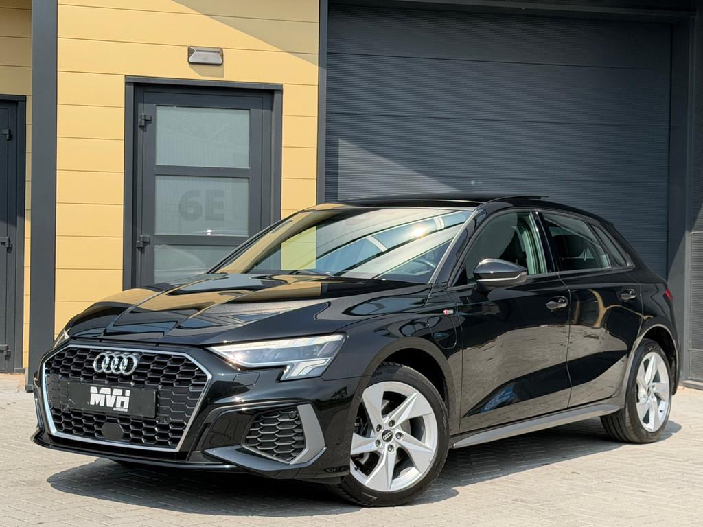 Audi A3 Sportback 40 TFSI e Edition Model 23 - S-line - Pano, Gebruikt, 4 cilinders, 150 pk, Zwart