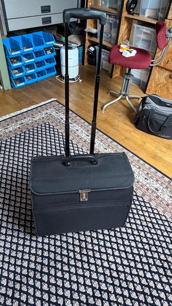 Samsonite laptop reistas roltrolley groot!, Computers en Software, Laptoptassen, Ophalen, 17 inch of meer, Gebruikt, Trolleytas