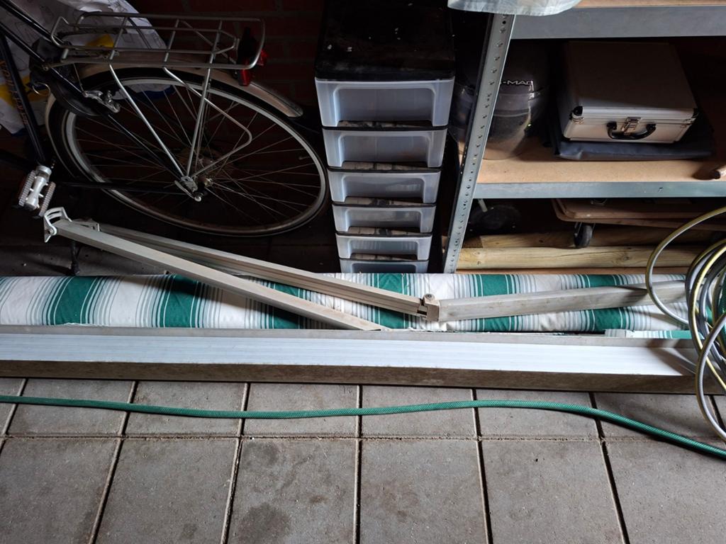 Zonnescherm 4 meter - motor defect, Gebruikt, Elektrisch, Ophalen of Verzenden, 250 cm tot 450 cm