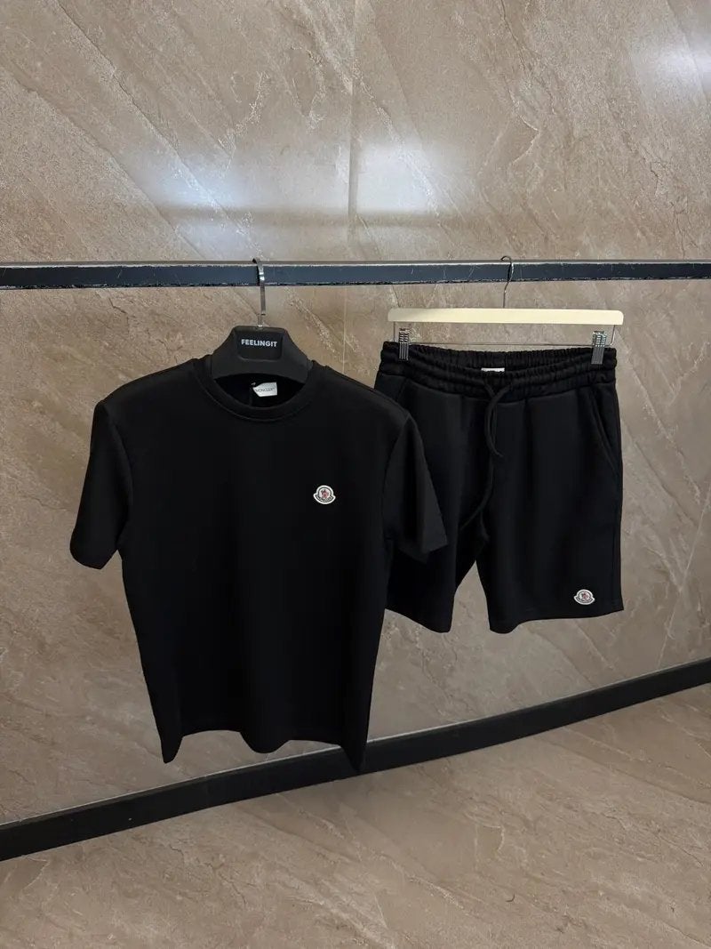 Moncler t shirt, Ophalen of Verzenden, Zo goed als nieuw, Zwart, Algemeen