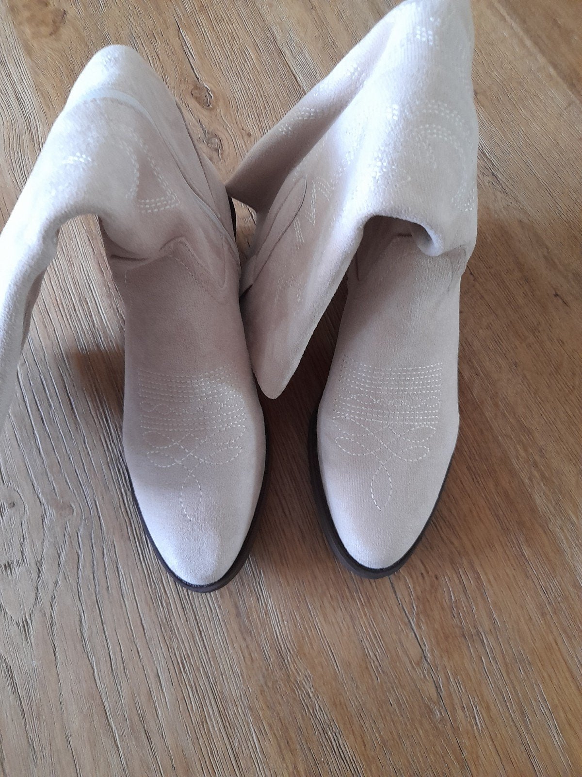 Leuke cowboy laarzen beige maat 38, Hoge laarzen, Beige, Nieuw, Ophalen of Verzenden