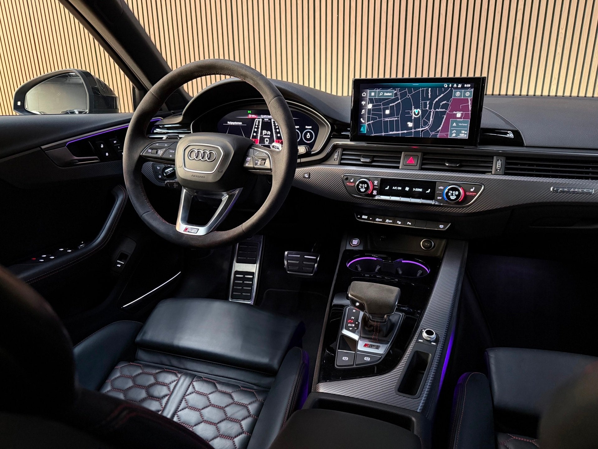 Foto 10 van Audi RS4 Avant 2.9 TFSI Quattro - Keramic - Pano - B&O