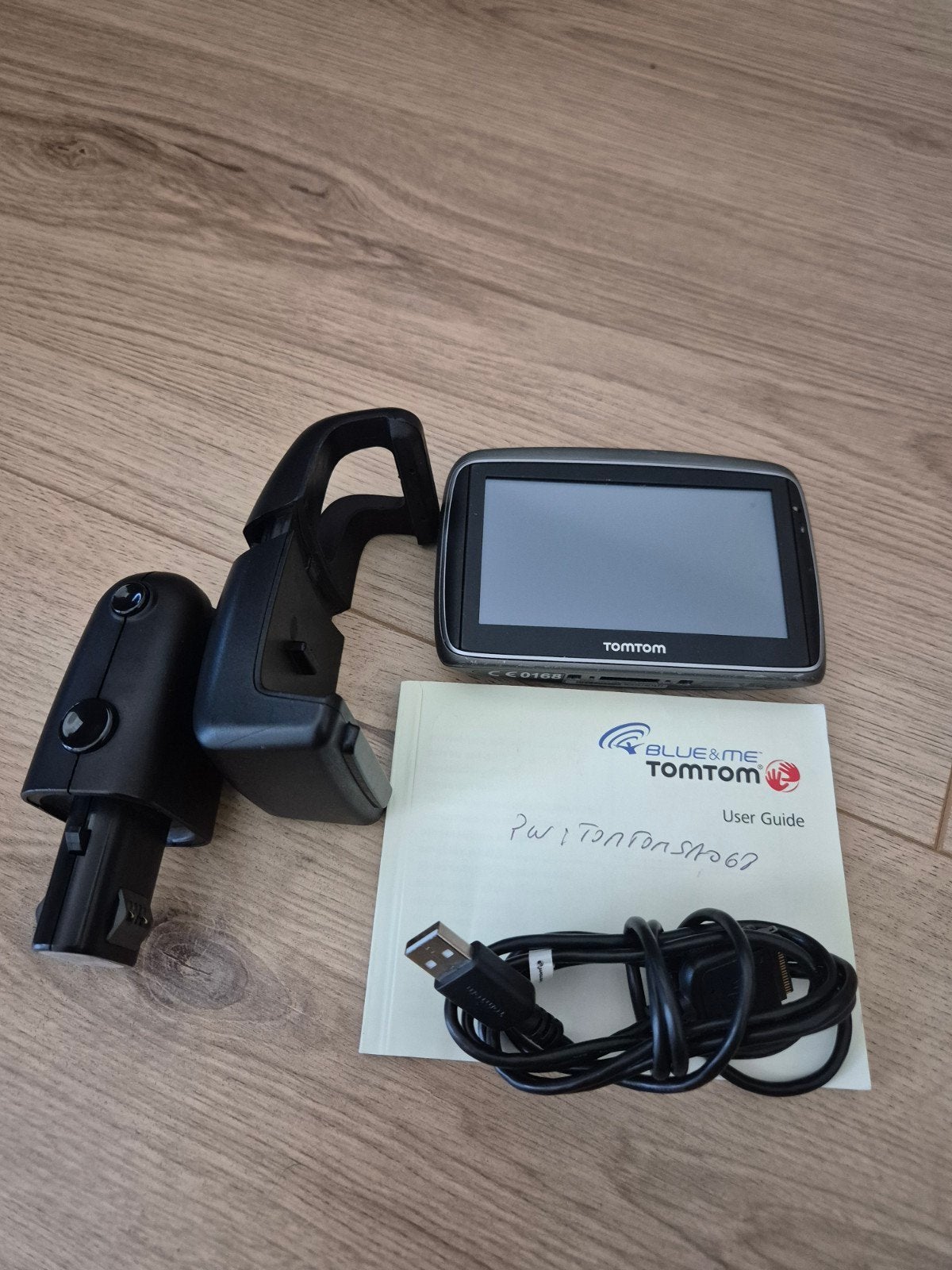 TomTom Blue&Me 1 met Zuid West Europa kaart van 2026, Ophalen of Verzenden, Zo goed als nieuw
