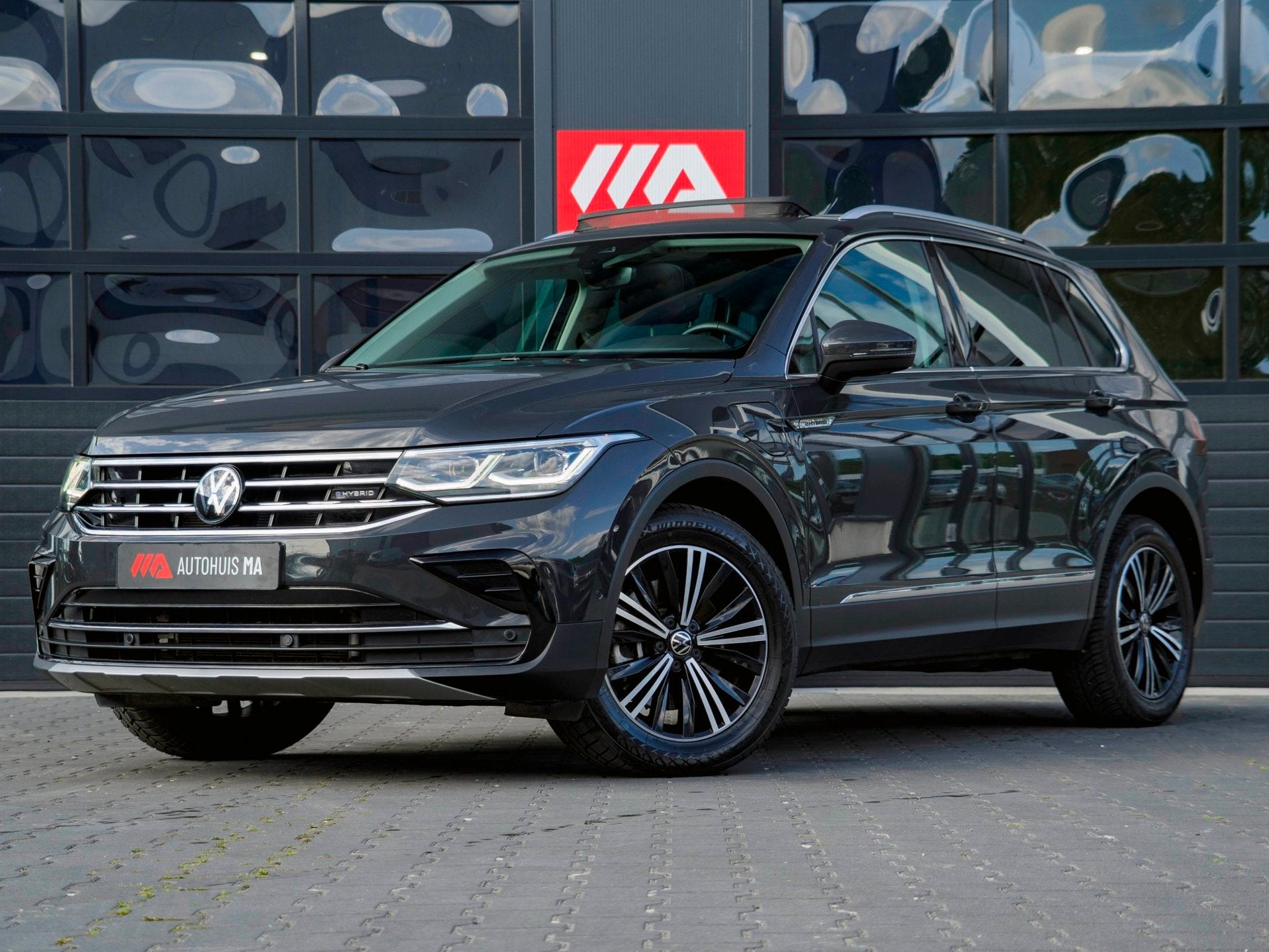 Volkswagen Tiguan 1.4 TSI eHybrid Elegance Pano|Navi|Camera|, Auto's, Dealer onderhouden, Zwart, Met garantie (alle), Hybride Elektrisch/Benzine