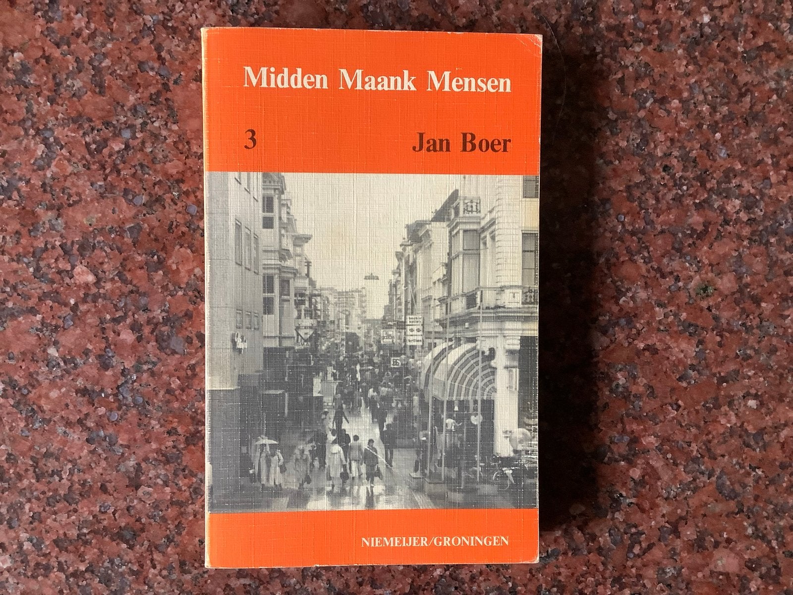 Midden Maank Mensen - Jan Boer (Deel 3), Ophalen of Verzenden, Gelezen, Nederland